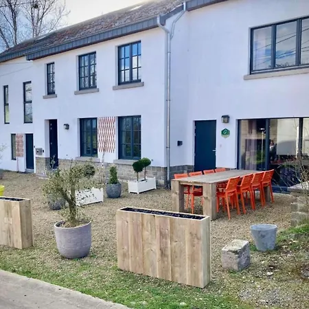 Rural For 9-guests In *