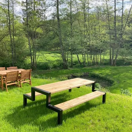 Rural For 9-guests In *